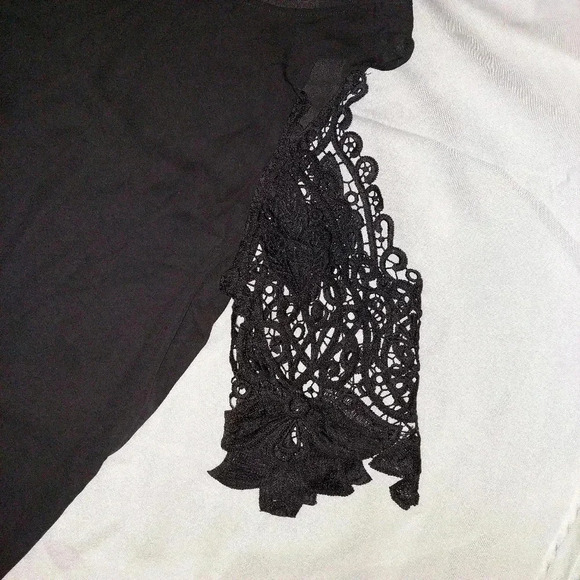 Never worn, size runs large! - Picture 3 of 3